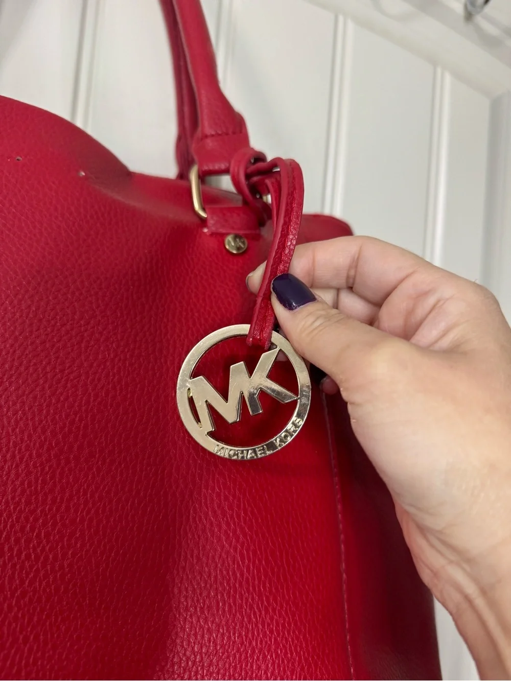 MICHAEL KORS 🍒 Cherry Red Pebbled Leather Shoulder Tote, Gold MK Charm Hangtag
